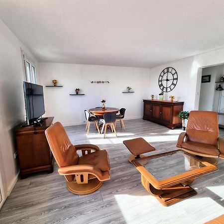 6 Appartements Et 4 Adresses A Mi-Chemin Entre Le Vieux Port Et L Ile De Re Ла Рошел Екстериор снимка