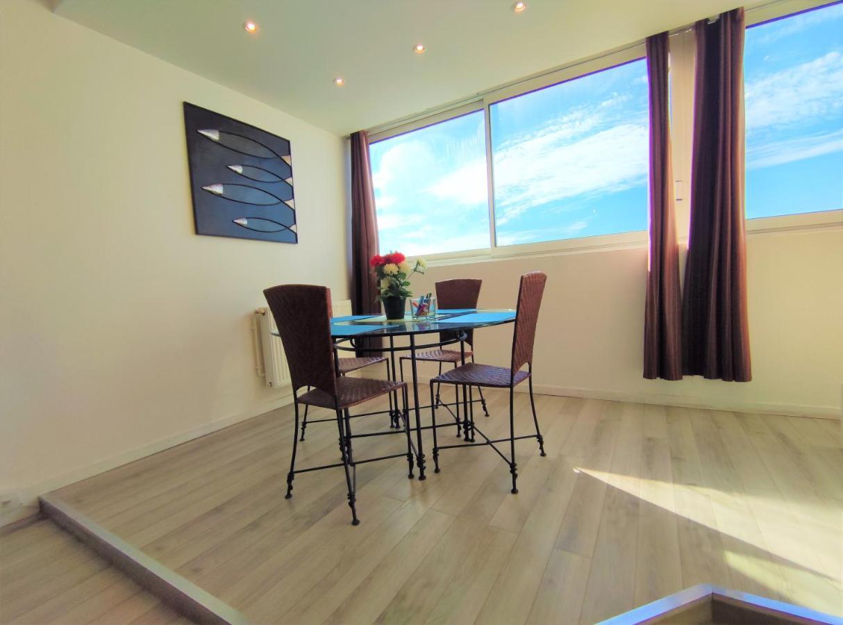 6 Appartements Et 4 Adresses A Mi-Chemin Entre Le Vieux Port Et L Ile De Re Ла Рошел Екстериор снимка