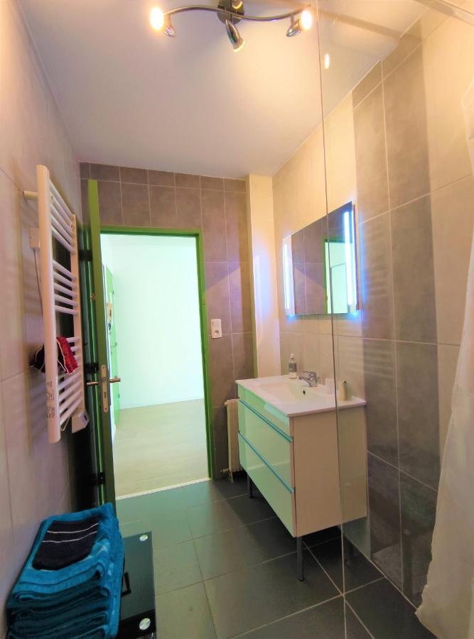 6 Appartements Et 4 Adresses A Mi-Chemin Entre Le Vieux Port Et L Ile De Re Ла Рошел Екстериор снимка