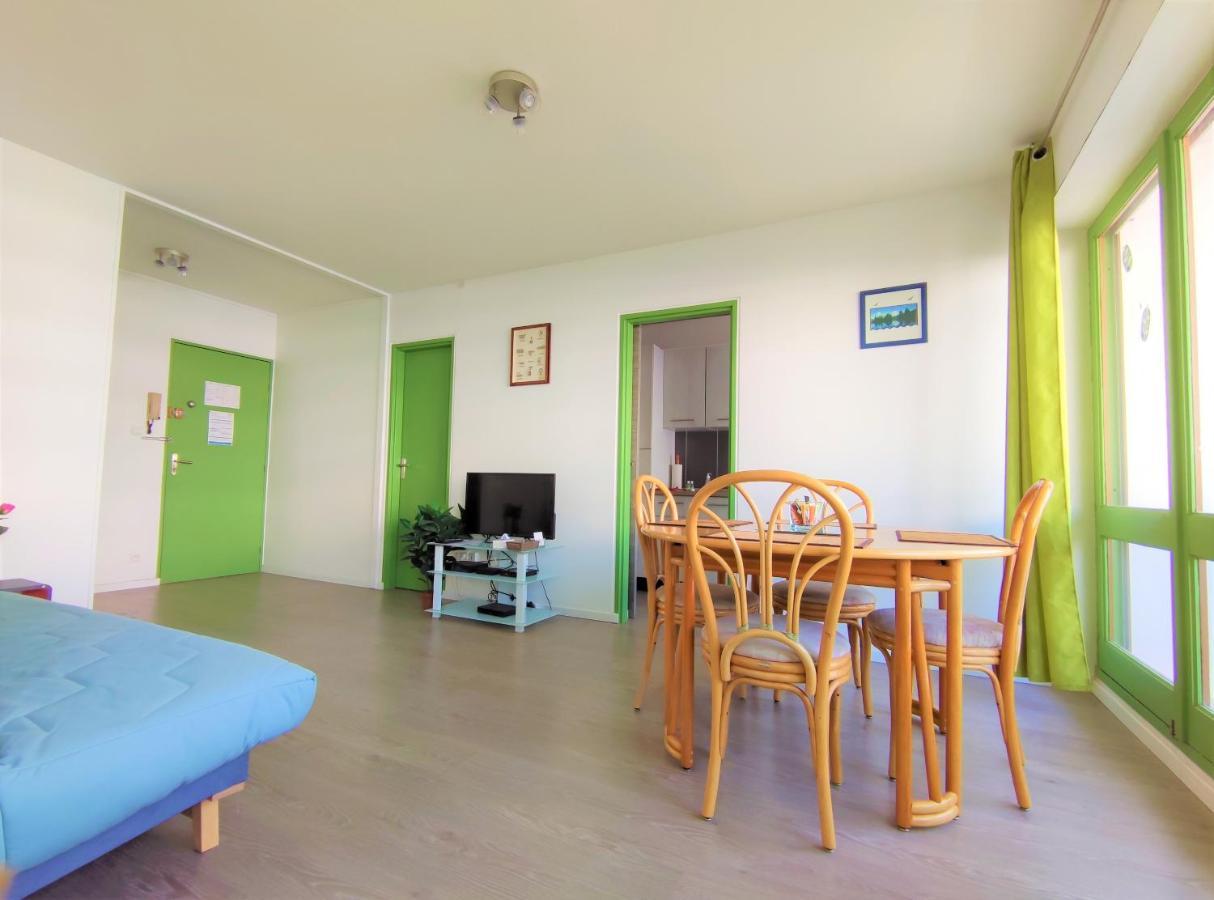 6 Appartements Et 4 Adresses A Mi-Chemin Entre Le Vieux Port Et L Ile De Re Ла Рошел Екстериор снимка