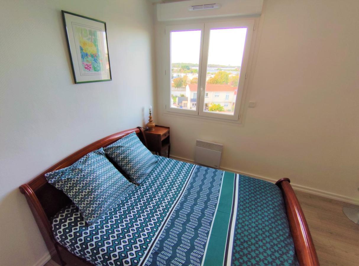 6 Appartements Et 4 Adresses A Mi-Chemin Entre Le Vieux Port Et L Ile De Re Ла Рошел Екстериор снимка