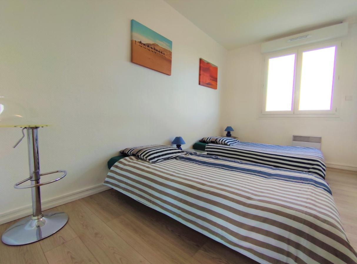 6 Appartements Et 4 Adresses A Mi-Chemin Entre Le Vieux Port Et L Ile De Re Ла Рошел Екстериор снимка