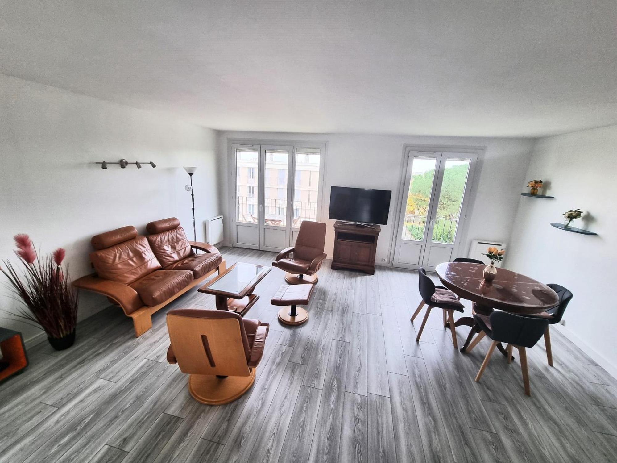6 Appartements Et 4 Adresses A Mi-Chemin Entre Le Vieux Port Et L Ile De Re Ла Рошел Екстериор снимка
